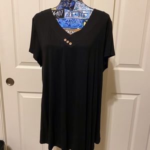 Black v neck top w buttons